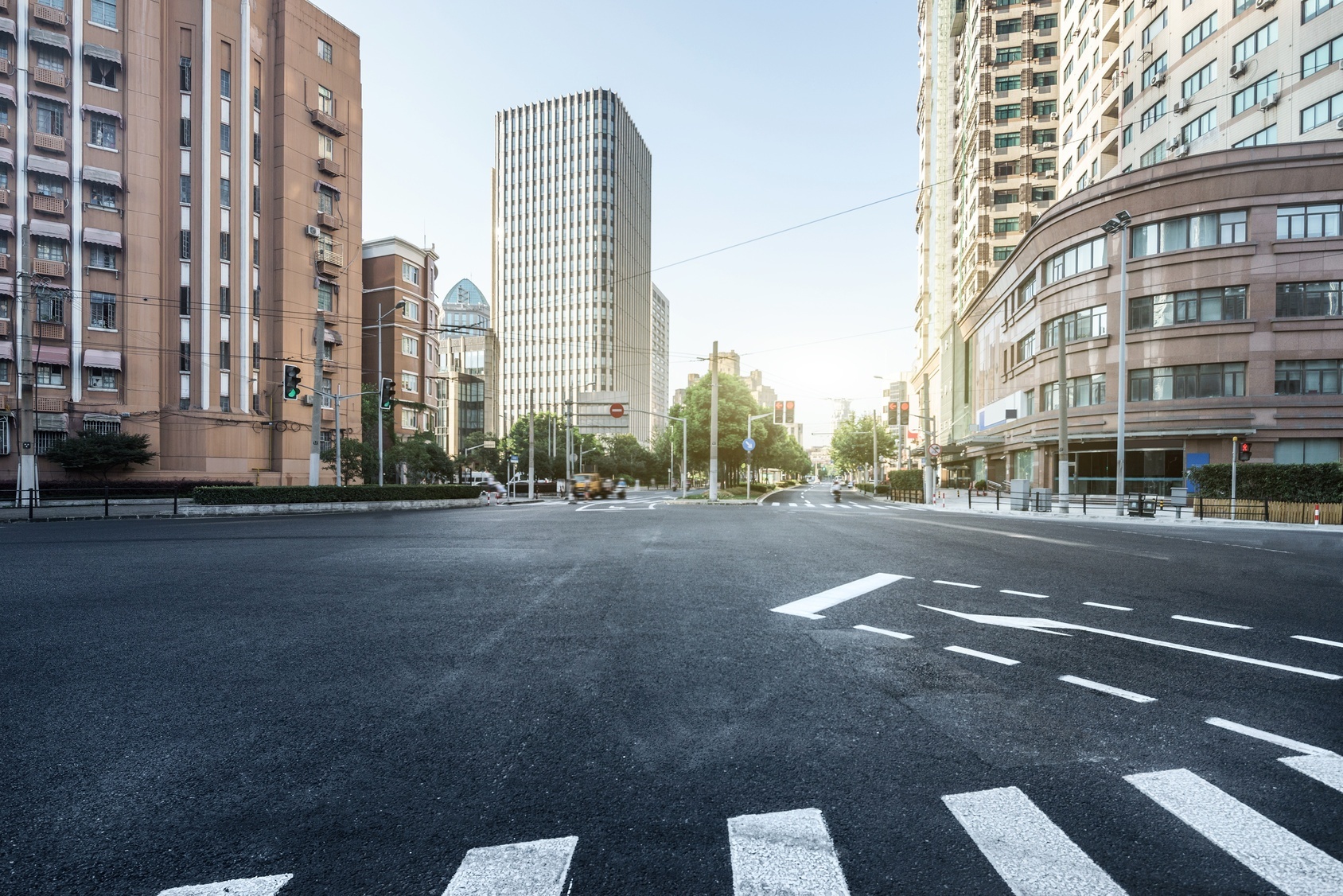 empty-clean-street